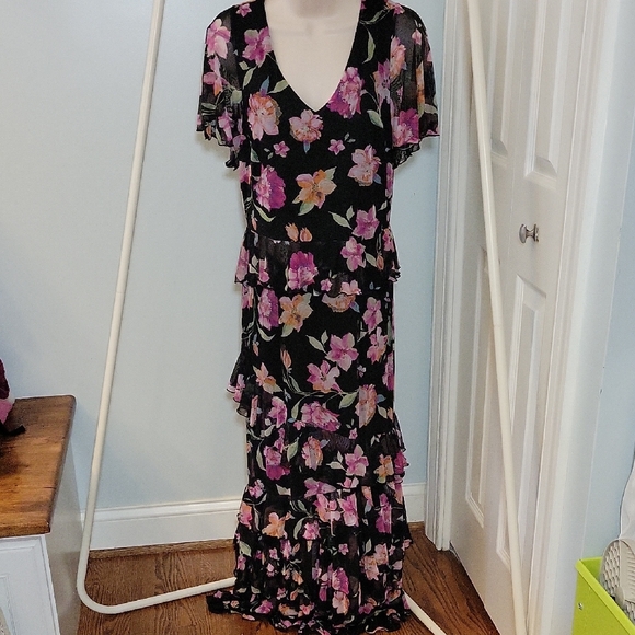 Kate and Lily Floral Tiered Maxi Dress in Black and Pink Size 14 - Picture 1 of 7